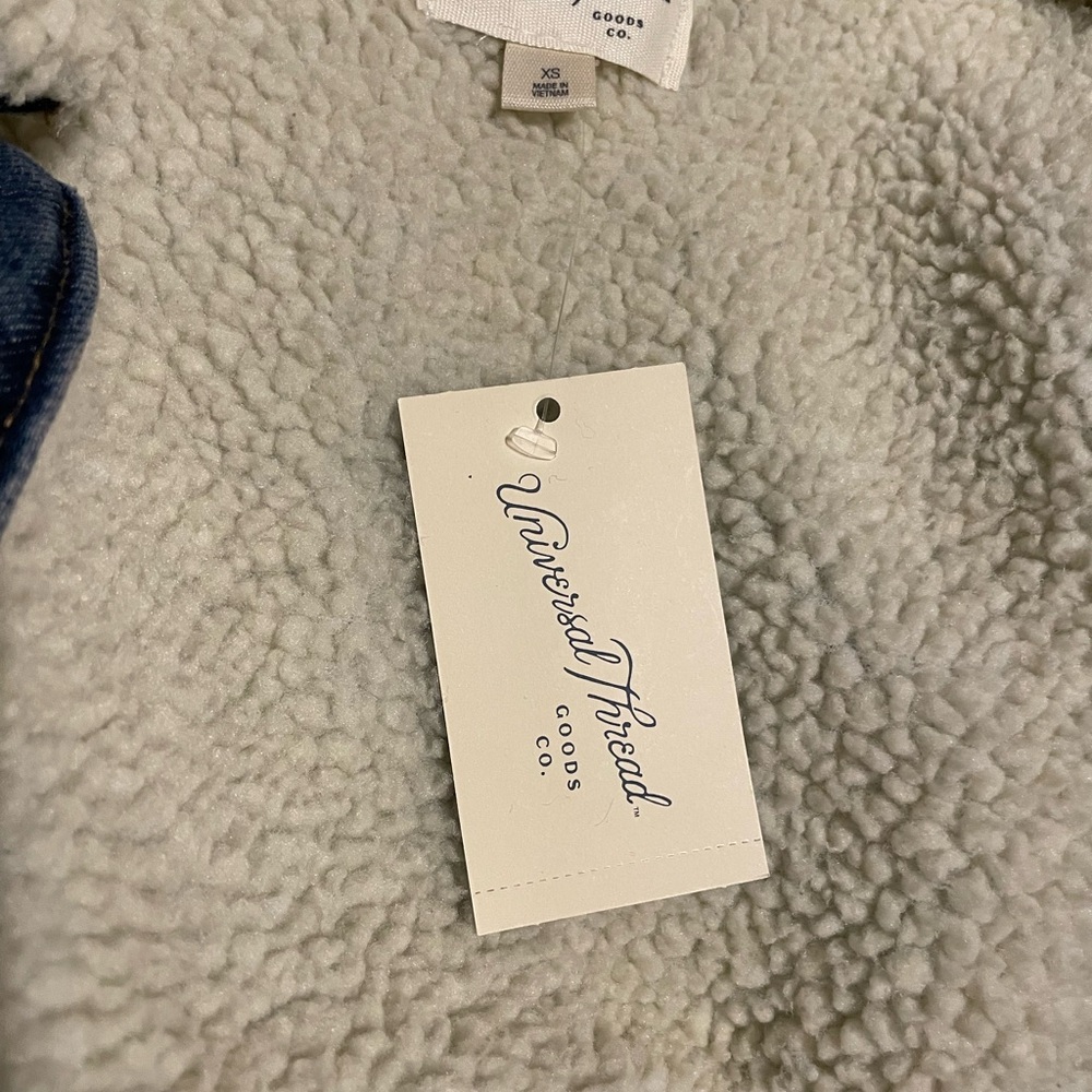 Universal Thread, Medium Wash Blue Shearling Deni… - image 13